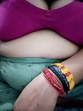 Snapshot of Rakhi_sawant143 chatting on 10/07/25, 04:52 Rakhi sawant143 online show from 10/07/25, 04:52