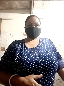 Rakhi sawant143 online show from 12/01/25, 02:51