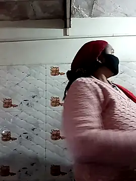 Snapshot of Rakhi_sawant143 chatting on 01/11/26, 02:51 Rakhi sawant143 online show from 01/11/26, 02:51