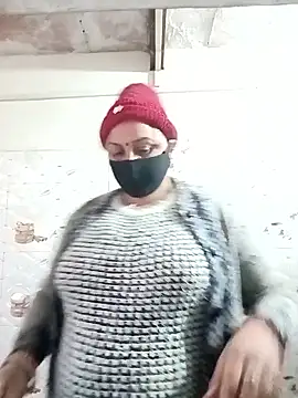 Snapshot of Rakhi_sawant143 chatting on 01/10/26, 02:40 Rakhi sawant143 online show from 01/10/26, 02:40