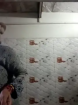 Rakhi sawant143 online show from 12/20/25, 02:14