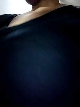 Snapshot of Rakhi_sawant143 chatting on 09/14/25, 05:02 Rakhi sawant143 online show from 09/14/25, 05:02