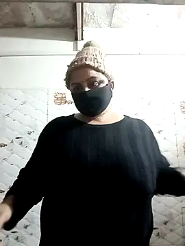 Rakhi sawant143 online show from 12/14/25, 04:01