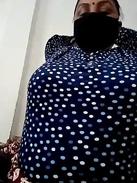 Rakhi sawant143 online show from 11/25/25, 02:12