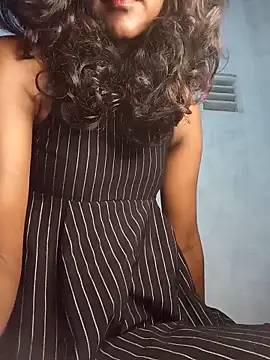 venuki ihalagamage online show from 04/12/26, 04:54