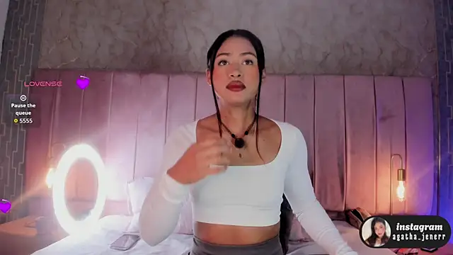 agatha jener online show from 05/07/26, 11:35
