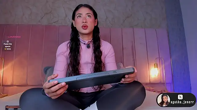 agatha jener online show from 02/24/26, 11:33