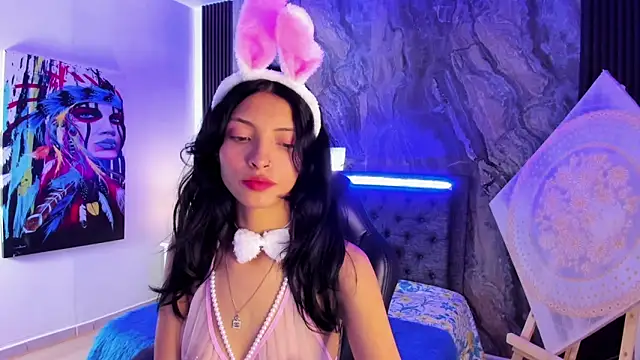 Mia Clay1 online show from 10/31/25, 05:53