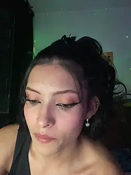 Mia Clay1 online show from 05/17/26, 04:01