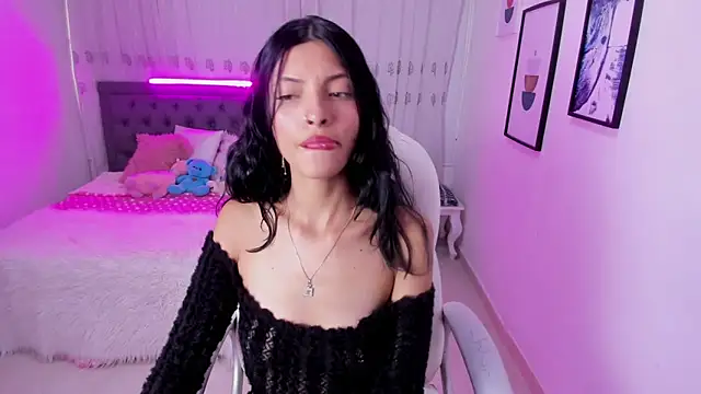 Mia Clay1 online show from 11/11/25, 08:03