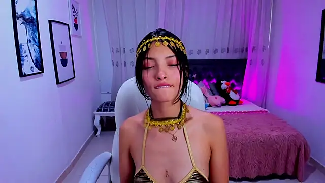 Mia Clay1 online show from 12/22/25, 09:04