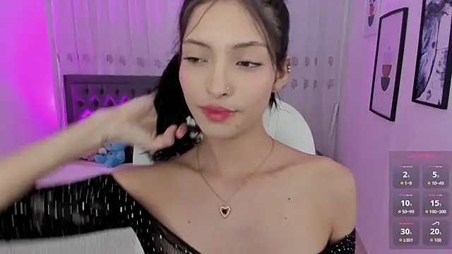 Snapshot of Mia_Clay1 chatting on 06/19/26, 08:36 Mia Clay1 online show from 06/19/26, 08:36