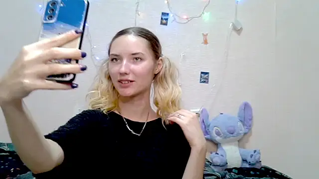  kikiclark   online show from 09/24/25, 08:48