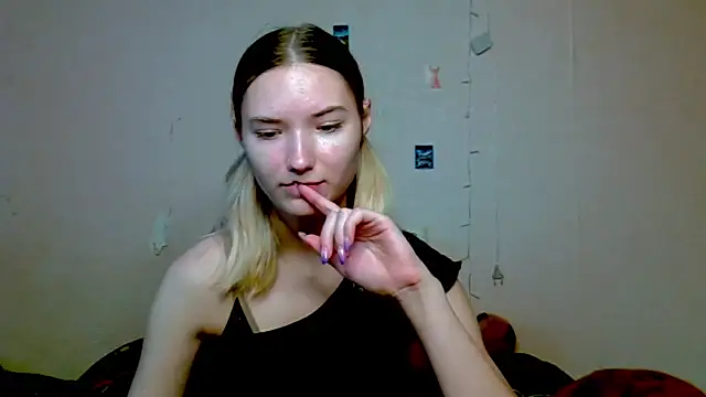  kikiclark   online show from 10/09/25, 12:06