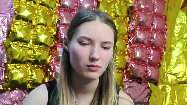  kikiclark   online show from 03/15/26, 08:16