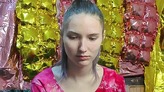  kikiclark   online show from 04/12/26, 08:12