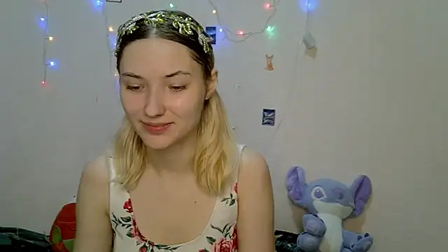  kikiclark   online show from 09/09/25, 06:28