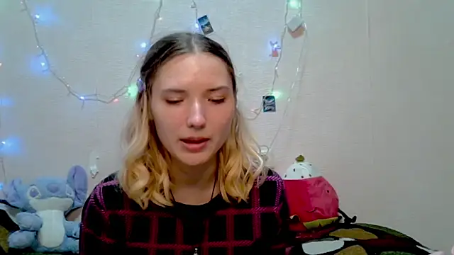  kikiclark   online show from 10/03/25, 08:54