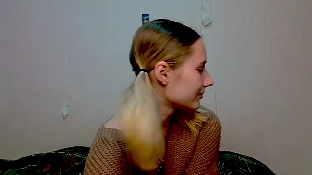  kikiclark   online show from 10/08/25, 08:09