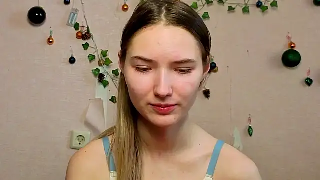  kikiclark   online show from 02/08/26, 12:14