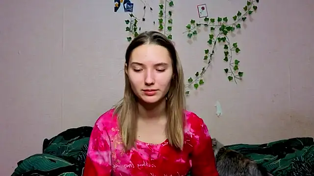  kikiclark   online show from 12/18/25, 08:56