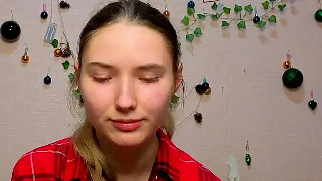  kikiclark   online show from 02/12/26, 08:52