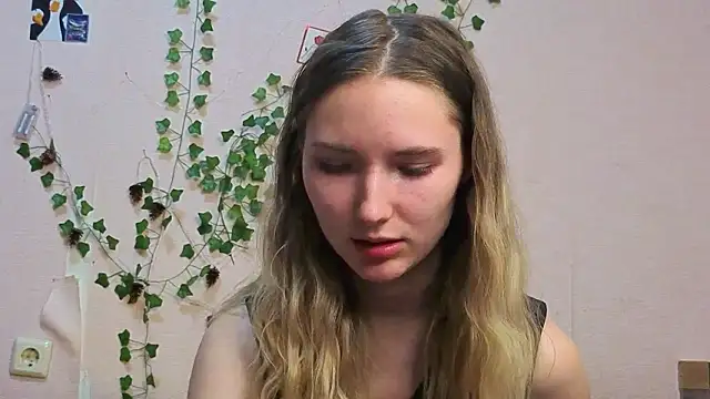  kikiclark   online show from 03/12/26, 07:40