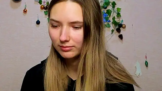  kikiclark   online show from 02/01/26, 06:17