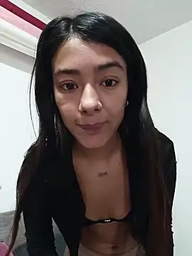 Lucianaa Guerra online show from 05/13/26, 03:52