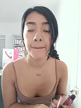 Lucianaa Guerra online show from 05/21/26, 01:41