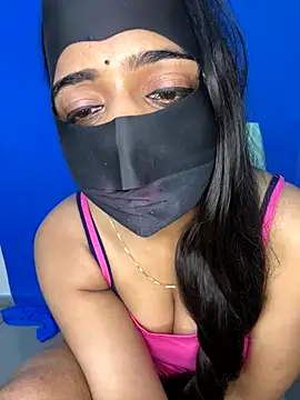 Snapshot of DesiSexyMonika chatting on 10/03/25, 06:42 DesiSexyMonika online show from 10/03/25, 06:42