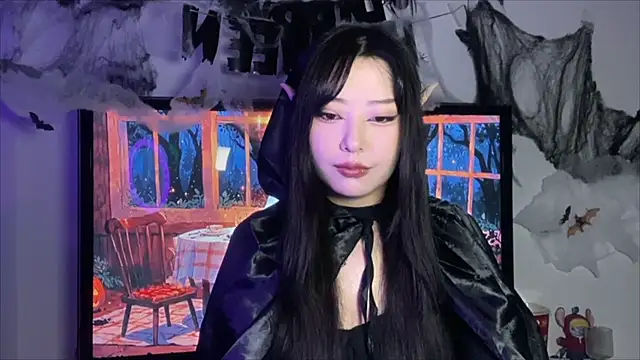 WonderMira online show from 10/28/25, 01:10