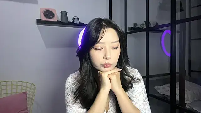 WonderMira online show from 10/05/25, 02:19