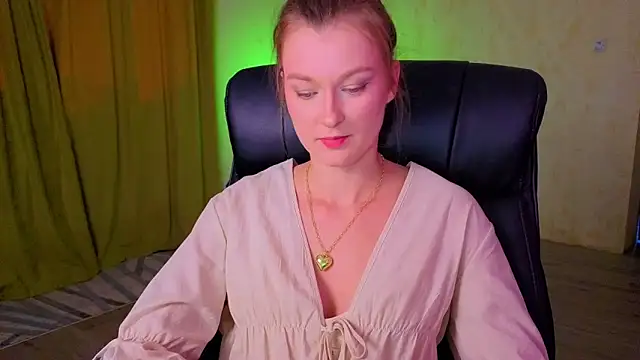 MysticVenus  online show from 03/11/26, 03:50