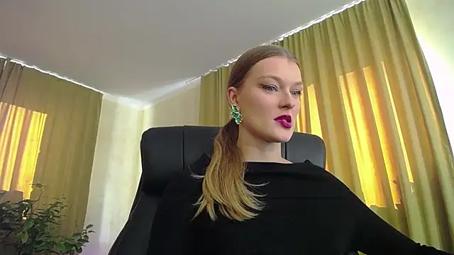 MysticVenus  online show from 10/20/25, 01:44