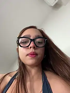 hottiee melannie online show from 04/15/26, 03:34