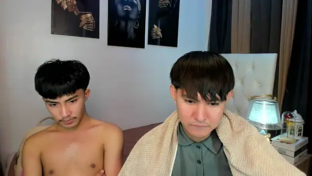 xxxhugecocktwinkxxx online show from 11/29/25, 05:35