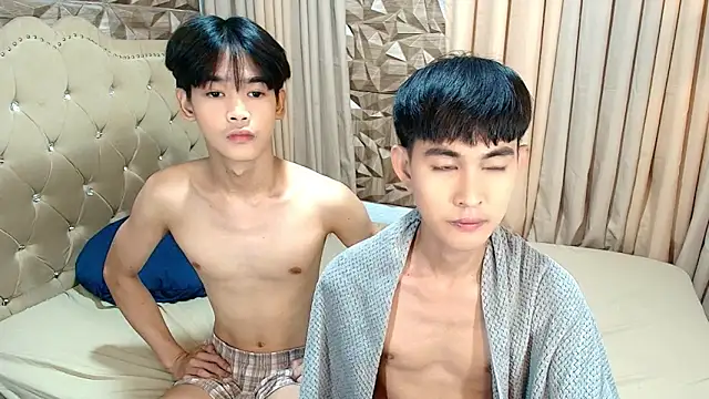 xxxhugecocktwinkxxx online show from 05/08/26, 05:39