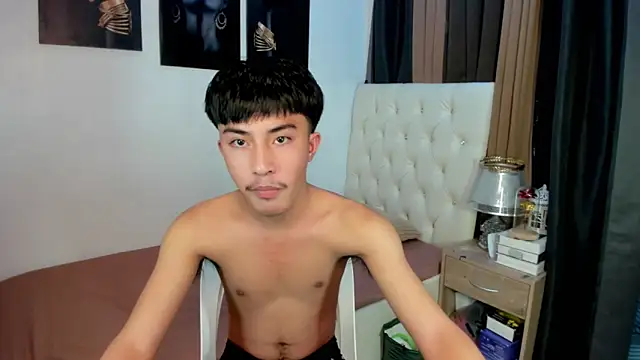 xxxhugecocktwinkxxx online show from 11/27/25, 04:18