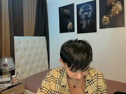 xxxhugecocktwinkxxx online show from 11/08/25, 05:05