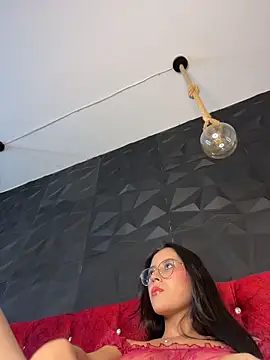 Juanita-Diaz online show from 12/04/25, 08:52