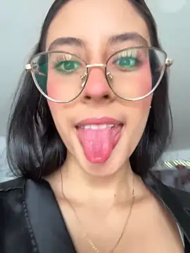 Juanita-Diaz online show from 11/30/25, 08:31