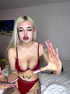 Steffi Snowbunny online show from 10/13/25, 03:24