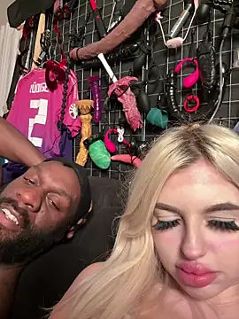 Steffi Snowbunny online show from 02/07/26, 10:18