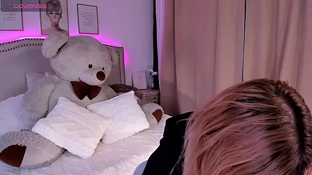 Mayajhons online show from 12/19/25, 11:23