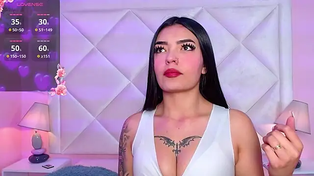 Miaa Smithh   online show from 10/08/25, 11:45