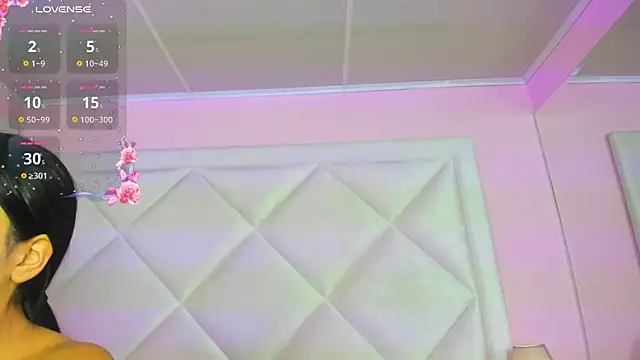 Miaa Smithh   online show from 02/17/26, 10:34