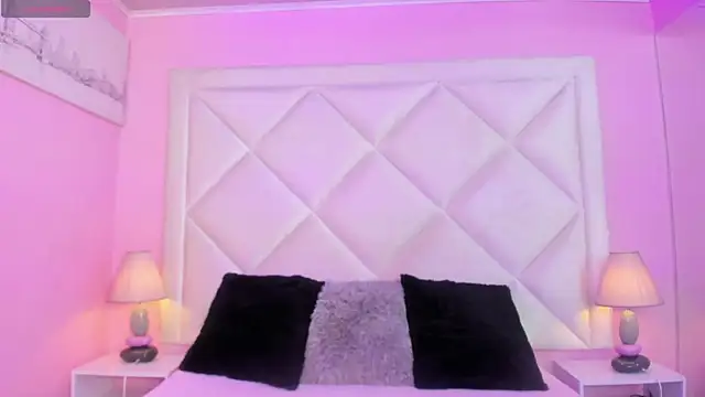 Miaa Smithh   online show from 03/19/26, 07:47