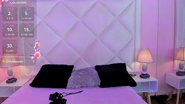 Miaa Smithh   online show from 03/10/26, 11:36