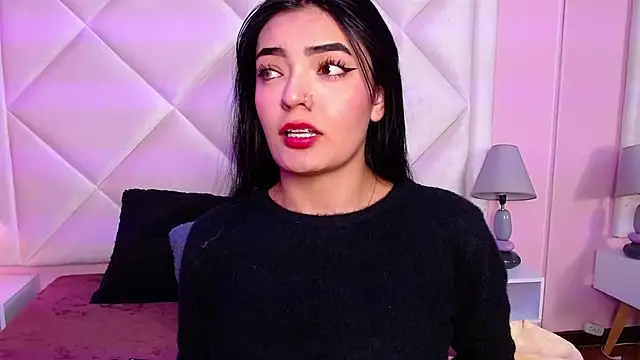 Miaa Smithh   online show from 11/11/25, 12:33